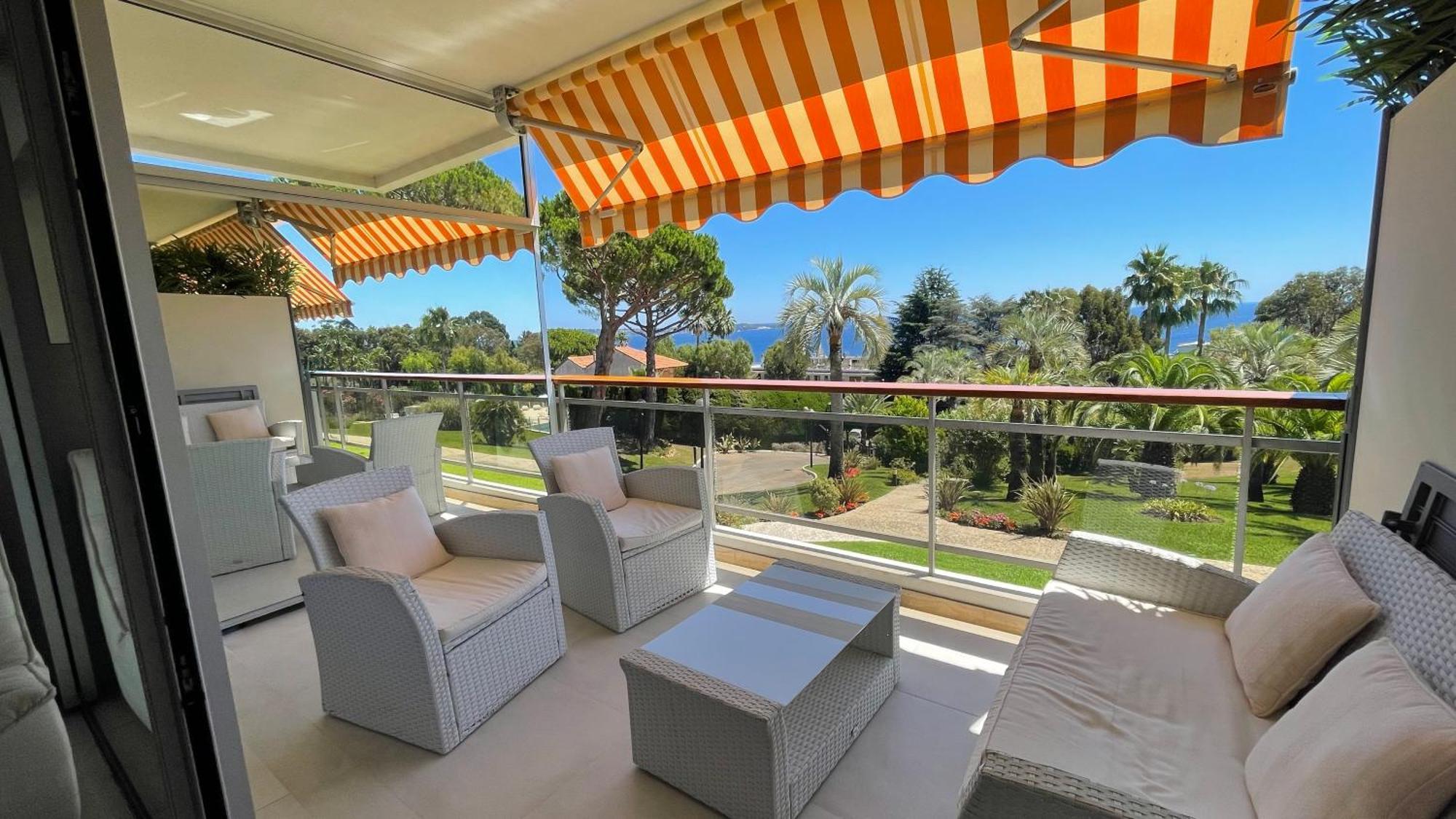 Appartement 2 Chambres Vue Mer Panoramique, Proche Croisette Cannes Vallauris Exterior foto